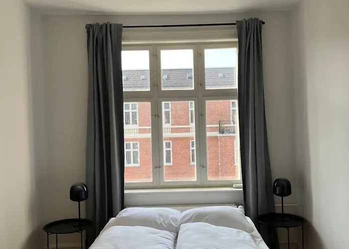 L - Gammel Jernbanevej 19 4 Copenhagen