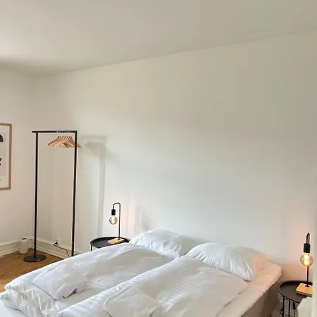 L - Gammel Jernbanevej 19 4 * Copenhagen